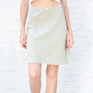 SOLD / Brandy Melville Sephira Skirt